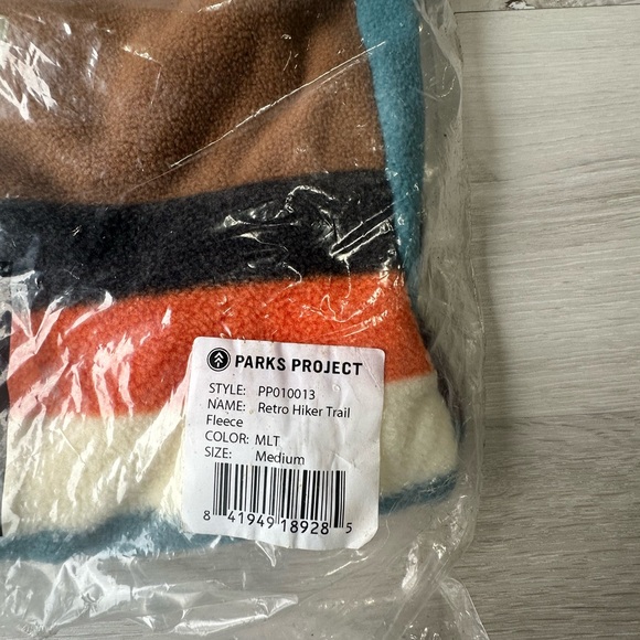 Parks Project Retro hiker Trail fleece multicolor size M NWT in packaging - Picture 7 of 8